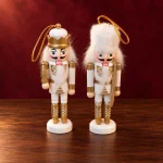 Personajes de una Navidad de Cuento · Cascanueces Rusos