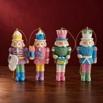 Personajes de una Navidad de Cuento · Cascanueces Rusos