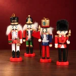 Personajes de una Navidad de Cuento · Cascanueces Rusos
