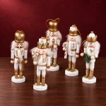 Personajes de una Navidad de Cuento · Cascanueces Rusos