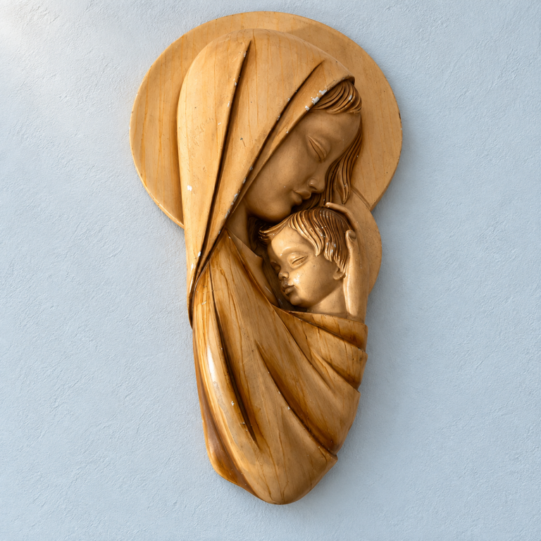 Virgen de la Ternura con el Niño Jesús Dormido