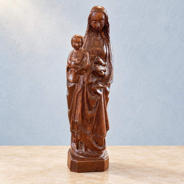 Virgen con el Niño en Trono
